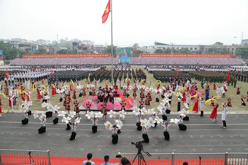 Những hình ảnh ấn tượng tại lễ sơ duyệt diễu binh, diễu hành chuẩn bị Kỷ niệm 70 năm Chiến thắng Điện Biên Phủ ảnh 10