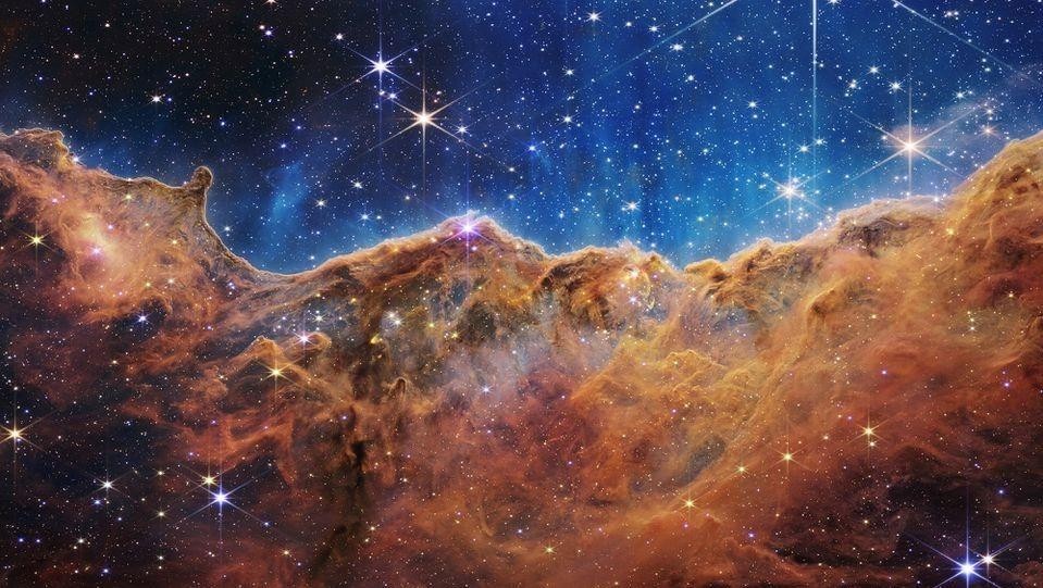 Những hình ảnh đầu tiên về vũ trụ từ siêu kính viễn vọng James Webb