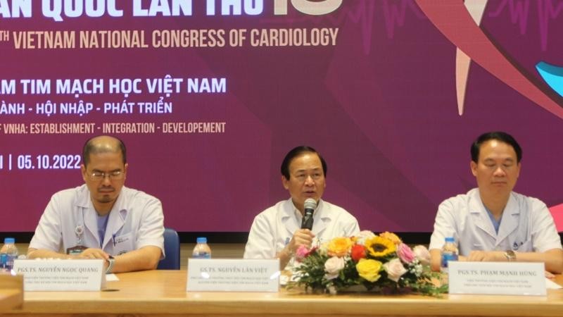 Ai từng là chủ tịch danh dự của Hội Tim mạch Việt Nam?
