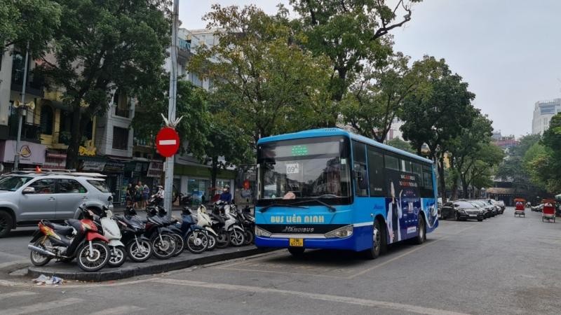 “Vùng trắng” xe buýt Hà Nội dần biến mất