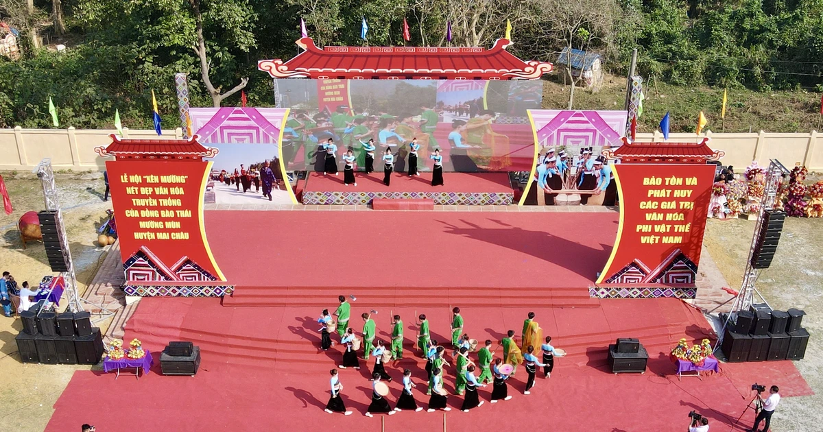 View - Hòa Bình đón nhận Di sản văn hóa phi vật thể Quốc gia Keng Loóng và mở hội “Xên Mường”