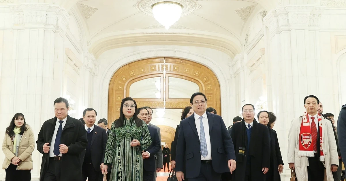 [Ảnh] Thủ tướng Phạm Minh Chính tham quan Nhà Quốc hội Romania ảnh 3