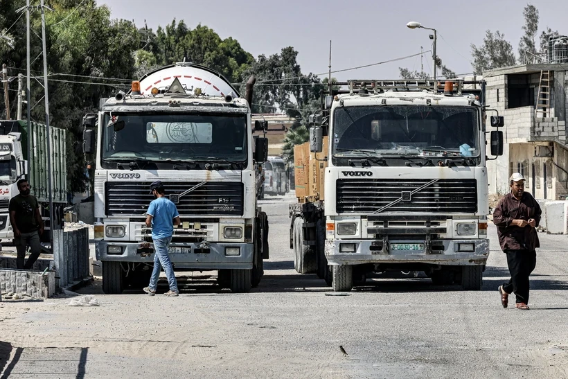 View - Israel tuyên bố cửa khẩu Kerem Shalom trở thành “khu quân sự khép kín” 