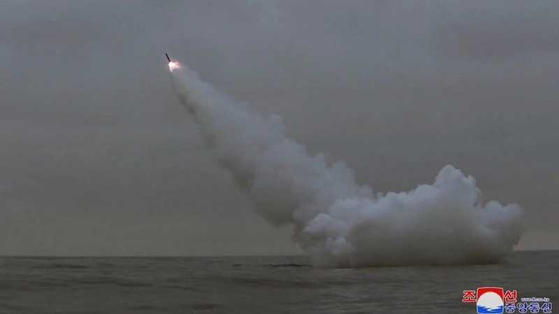 View - Triều Tiên phóng nhiều tên lửa hành trình