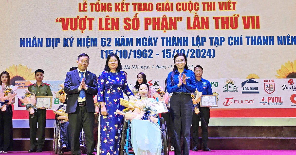 Gần 1.000 tác phẩm tôn vinh những tấm gương "Vượt lên số phận"