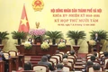 Chủ tịch HĐND TP Hà Nội phát biểu tại phiên chất vấn.