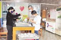 Bảy năm qua, hàng chục nghìn suất ăn đã được bếp ăn từ thiện tại Bệnh viện tâm thần Ðà Nẵng trao tặng cho các bệnh nhân nghèo. 