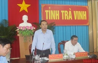 Thứ trưởng Nông nghiệp và Phát triển nông thôn Phùng Đức Tiến phát biểu tại buổi làm việc.