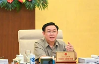 Chủ tịch Quốc hội Vương Đình Huệ phát biểu ý kiến trong phiên họp Ủy ban Thường vụ Quốc hội sáng 20/9. (Ảnh: DUY LINH)