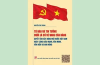 Trang bìa cuốn sách điện tử “Tự hào và tin tưởng dưới lá cờ vẻ vang của Đảng, quyết tâm xây dựng một nước Việt Nam ngày càng giàu mạnh, văn minh, văn hiến và anh hùng” của Tổng Bí thư Nguyễn Phú Trọng.