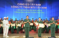 Các tập thể có thành tích được Đảng ủy, Bộ tư lệnh Quân khu 7 tuyên dương.