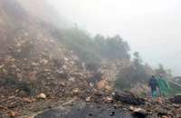 Nhiều tuyến đường tại tỉnh Lai Châu bị sạt lở do mưa lớn. (Ảnh TRẦN TUẤN) 