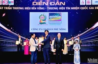 Tôn vinh Top 10 Thương hiệu tín nhiệm quốc gia năm 2024. (Ảnh: LƯƠNG HIỀN)