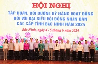 Ban Tổ chức và các đại biểu tham dự chụp ảnh lưu niệm.