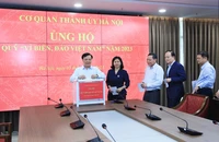 Lãnh đạo Thành ủy Hà Nội tham gia quyên góp ủng hộ Quỹ "Vì biển, đảo Việt Nam".