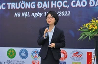 Chị Nguyễn Ngọc Anh phát biểu tại Hội thảo phát triển các trung tâm đổi mới sáng tạo các trường đại học, cao đẳng toàn quốc.