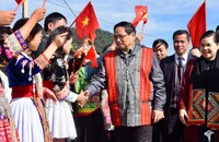 Thủ tướng Phạm Minh Chính tới dự Ngày hội Đại đoàn kết toàn dân tộc tại xã Sà Dề Phìn, huyện Sìn Hồ.