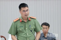 Thượng tá Nguyễn Mạnh Toàn, Phó Giám đốc Công an tỉnh Đồng Nai báo cáo tại cuộc họp.