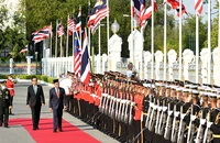 Lễ đón Thủ tướng Malaysia Anwar Ibrahim tại tòa nhà chính phủ Thái Lan.
