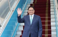 Thủ tướng Phạm Minh Chính lên đường tham dự Hội nghị Cấp cao ASEAN lần thứ 43 tại Jakarta (Indonesia). (Ảnh: Dương Giang/TTXVN)
