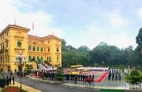 Phủ Chủ tịch, nơi Thủ tướng Phạm Minh Chính và Phu nhân chủ trì Lễ đón Thủ tướng Chính phủ nước Cộng hòa Dân chủ Nhân dân Lào Sonexay Siphandone và Phu nhân.