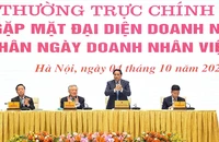 Thủ tướng Phạm Minh Chính chủ trì buổi gặp mặt của Thường trực Chính phủ với đại diện doanh nghiệp nhân Ngày Doanh nhân Việt Nam. (Ảnh: TRẦN HẢI)