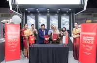 Lễ ký kết thỏa thuận giữa Tổng công ty Công nghiệp Công nghệ cao Viettel và Công ty PT. Bandara Praniagatama (Indonesia).