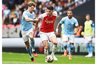 Arsenal đã có khởi đầu suôn sẻ bằng chiến thắng trước Man City tại trận Siêu cúp Anh.