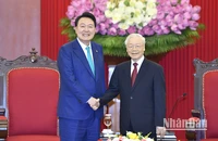 Tổng Bí thư Nguyễn Phú Trọng tiếp Tổng thống Đại Hàn Dân Quốc Yoon Suk Yeol.