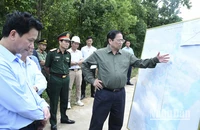 Thủ tướng Phạm Minh Chính đi khảo sát về quy hoạch phát triển các dự án điện gió trên địa bàn tỉnh Kon Tum tại xã Tân Lập, huyện Kon Rẫy. 