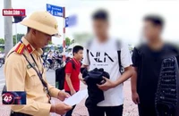 Hà Nội: Học sinh vi phạm giao thông sẽ bị gửi giấy về trường