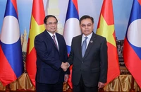 Thủ tướng Chính phủ Phạm Minh Chính hội kiến Chủ tịch Quốc hội Saysomphone Phomvihane.