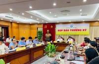 Các đại biểu tại cuộc họp báo.