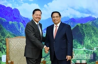 Thủ tướng Phạm Minh Chính đón Phó Thủ tướng Chính phủ Hoàng gia Campuchia Neth Savoeun.
