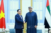 Thủ tướng Chính phủ Phạm Minh Chính và Tổng thống UAE Sheikh Mohammed bin Zayed Al Nahyan. (Ảnh: Dương Giang/TTXVN)