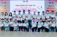 Sinh viên Đại học Quốc gia Thành phố Hồ Chí Minh tham gia vòng chung kết cuộc thi tìm hiểu về cuộc đời, thân thế và sự nghiệp Chủ tịch Hồ Chí Minh. (Ảnh: TTKTX)