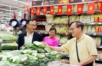 Gạo Việt Nam được bày bán tại siêu thị Pháp.