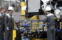 Dây chuyền sản xuất và lắp ráp ô-tô của Nhà máy sản xuất ô-tô VinFast, Khu công nghiệp Ðình Vũ (Hải Phòng). (Ảnh AN KHÁNH)
