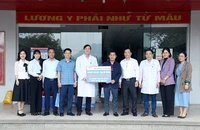 58 suất quà được tặng cho bệnh nhân đang điều trị tại Bệnh viện Đa khoa tỉnh Tuyên Quang.