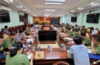 Thượng tướng Lương Tam Quang, Ủy viên Trung ương Đảng, Thứ trưởng Công an chủ trì cuộc họp với các đơn vị để bảo đảm tình hình an ninh, trật tự trên địa bàn tỉnh Đắk Lắk.