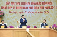 Thủ tướng Phạm Minh Chính chủ trì buổi gặp mặt đại diện các nhà giáo, cán bộ quản lý giáo dục tiêu biểu. (Ảnh: Trần Hải)