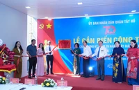 Lãnh đạo quận Tây Hồ dự lễ khánh thành dự án cải tạo, nâng cấp Trung tâm Giáo dục nghề nghiệp-Giáo dục thường xuyên của quận.