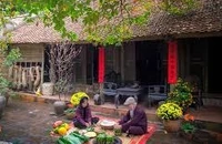 Làng cổ Đường Lâm (thị xã Sơn Tây, Hà Nội) lưu giữ nhiều nét đẹp cổ kính của làng quê Việt là địa chỉ thu hút đông khách du lịch ở xứ Đoài.