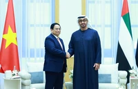 Thủ tướng Chính phủ Phạm Minh Chính và Tổng thống UAE Sheikh Mohammed bin Zayed Al Nahyan. (Ảnh: Dương Giang/TTXVN)