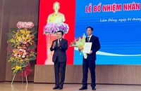 Tổng Giám đốc VNPT trao quyết định bổ nhiệm Giám đốc Viễn thông Lâm Đồng, Trưởng đại diện của VNPT trên địa bàn tỉnh Lâm Đồng.
