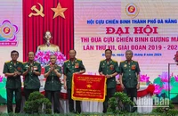 Hội Cựu chiến binh Đà Nẵng đón nhận cờ thi đua xuất sắc phong trào "Cựu chiến binh gương mẫu" giai đoạn 2019-2024.