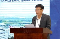 Phó Chủ tịch Thường trực Ủy ban nhân dân tỉnh Bình Dương Mai Hùng Dũng phát biểu ý kiến tại hội nghị. 