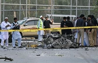 Cảnh sát điều tra tại hiện trường một vụ đánh bom ở Peshawar, Pakistan. (Ảnh tư liệu: AFP/TTXVN)