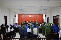 Quang cảnh phiên tòa xét xử vụ án"Vi phạm quy định về đấu thầu gây hậu quả nghiêm trọng" tại Sở Y tế Quảng Ninh.