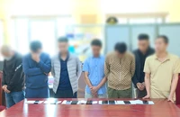 Các đối tượng bị khởi tố trong vụ đánh bạc trên mạng tại Sơn La.
